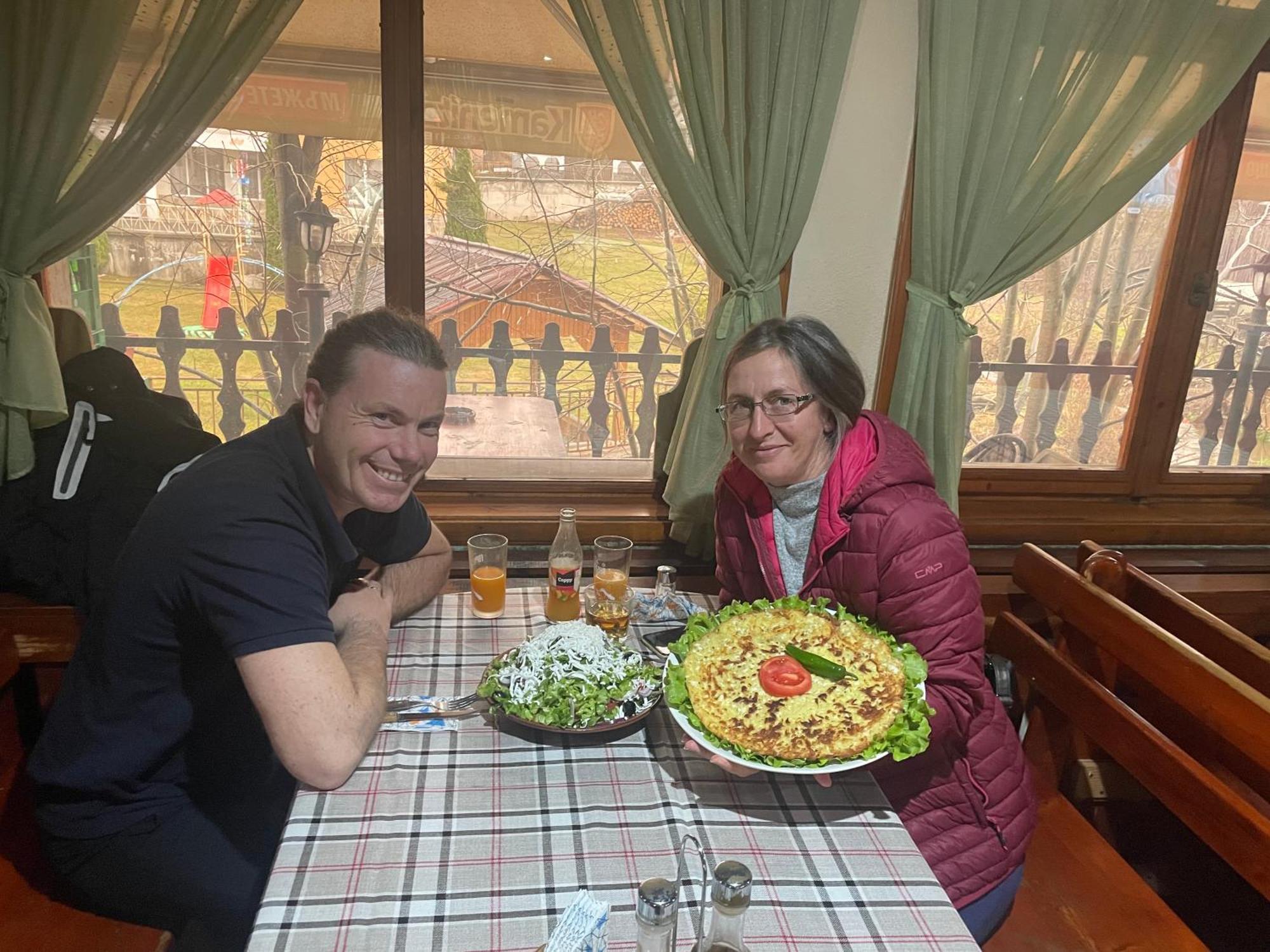 Къща За Гости Динас Zmeitsa Bagian luar foto
